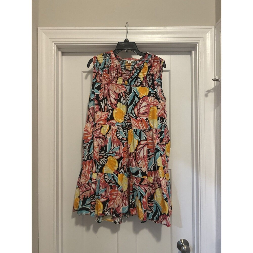 Crown & Ivy Floral Shift Dress Knee Length Tiered Ruffle Sleeveless Size Small